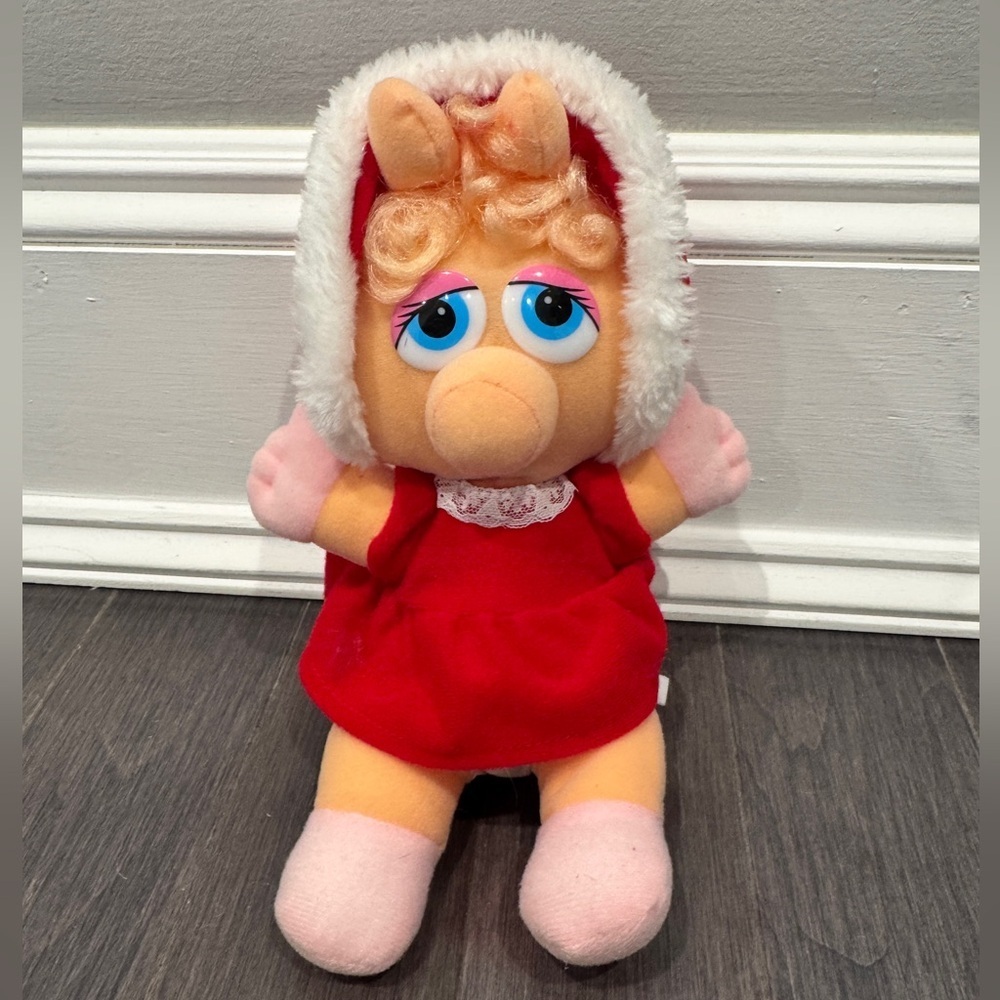 VINTAGE The Muppets Miss Piggy Cozy Red Hooded Plush Pig Toy Stuffed Animal